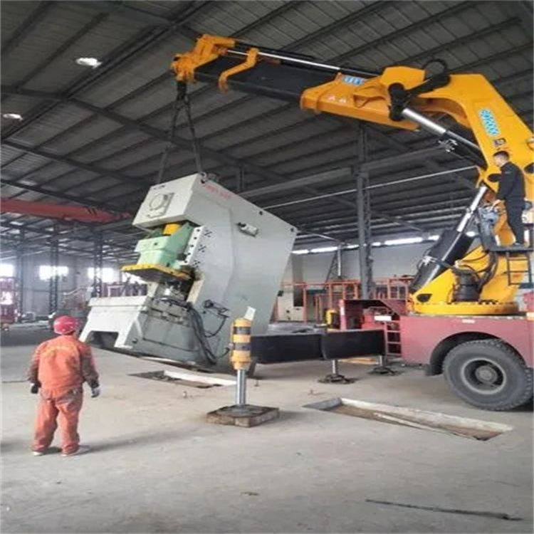 常熟80吨折臂吊车出租附近电话